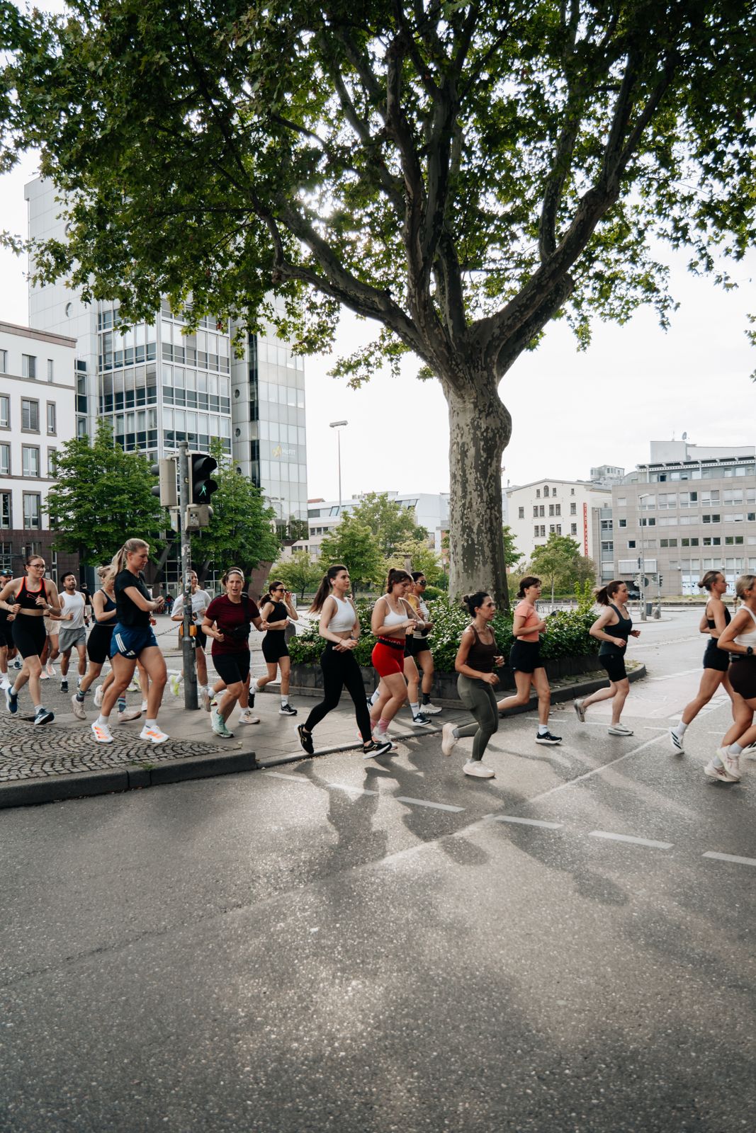 Andiamo Run Club beim Lauf durch die Stuttgarter Innenstadt